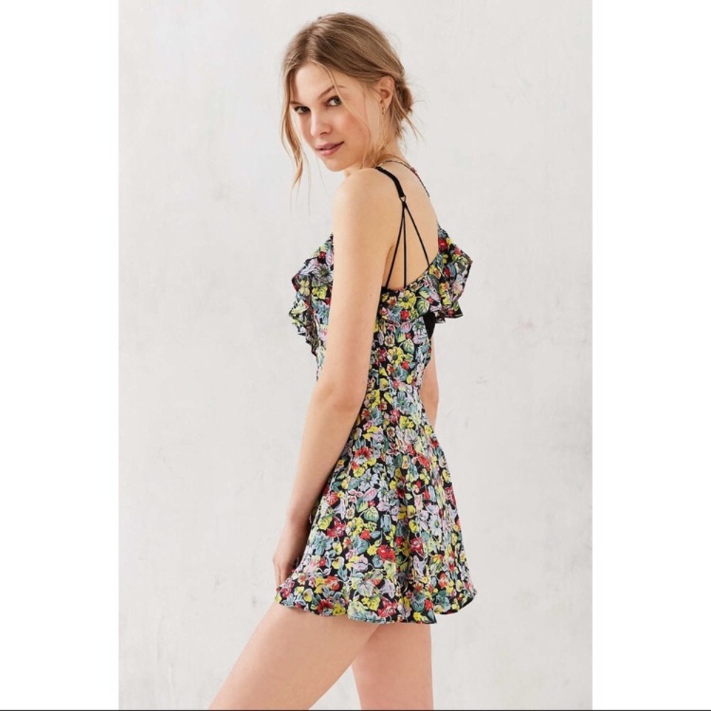 NWOT UO Kimchi blue ruffle hem fit + flare romper